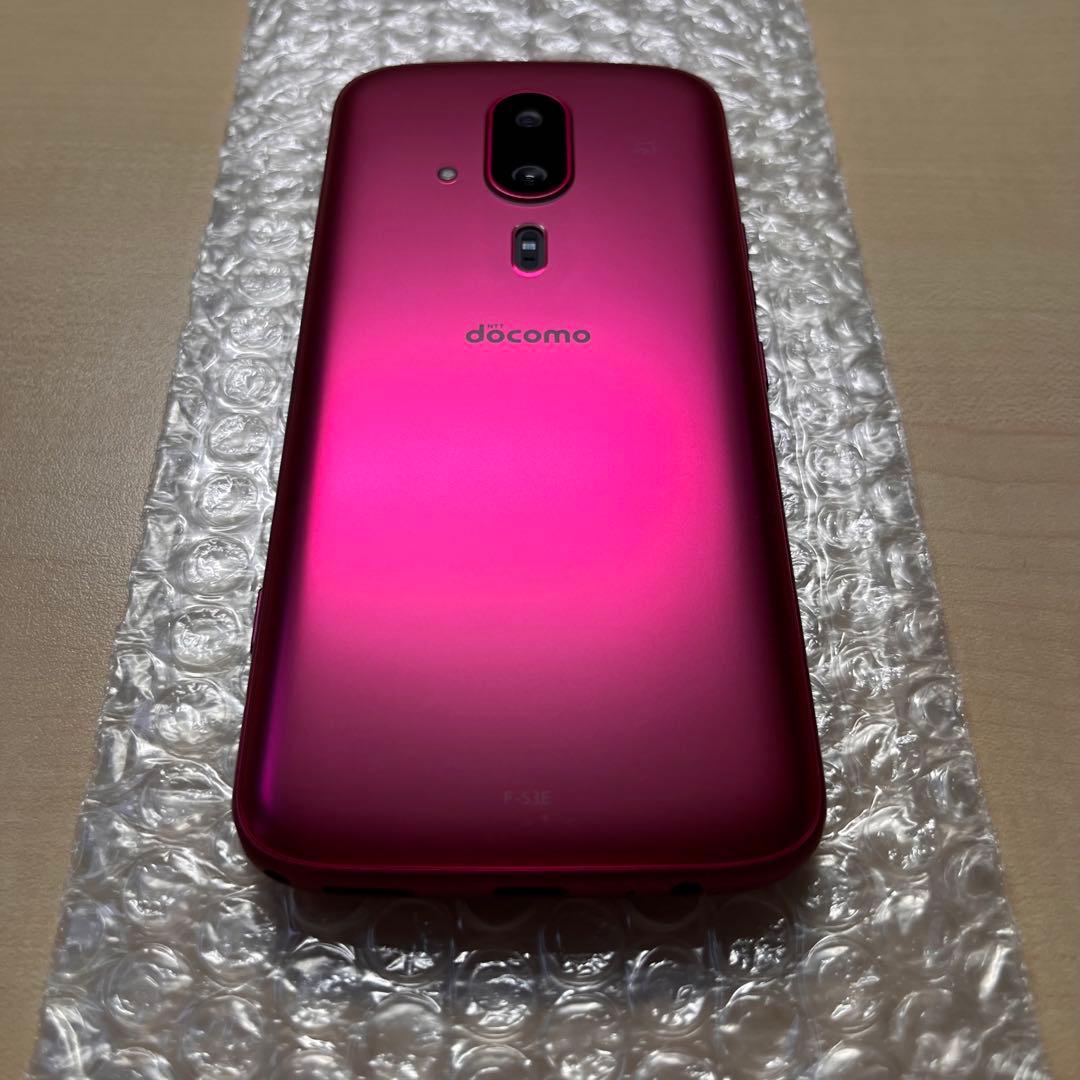F-53E らくらくスマートフォン ピンク色