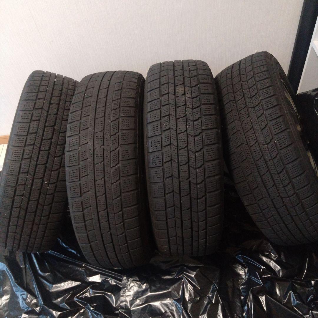 スタッドレスタイヤ 15インチ + ホイールセット　プリウスにて使用