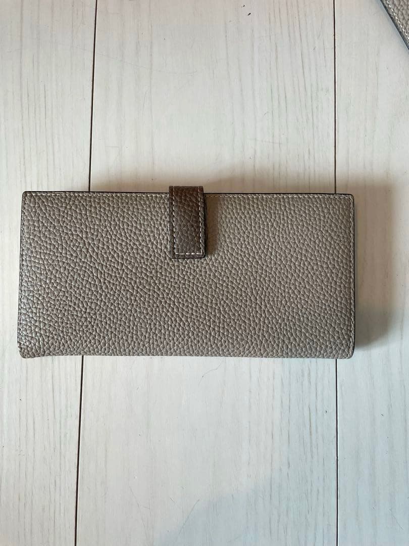 値下げ⭐︎レザー二つ折り長財布 グレージュ　イエロー