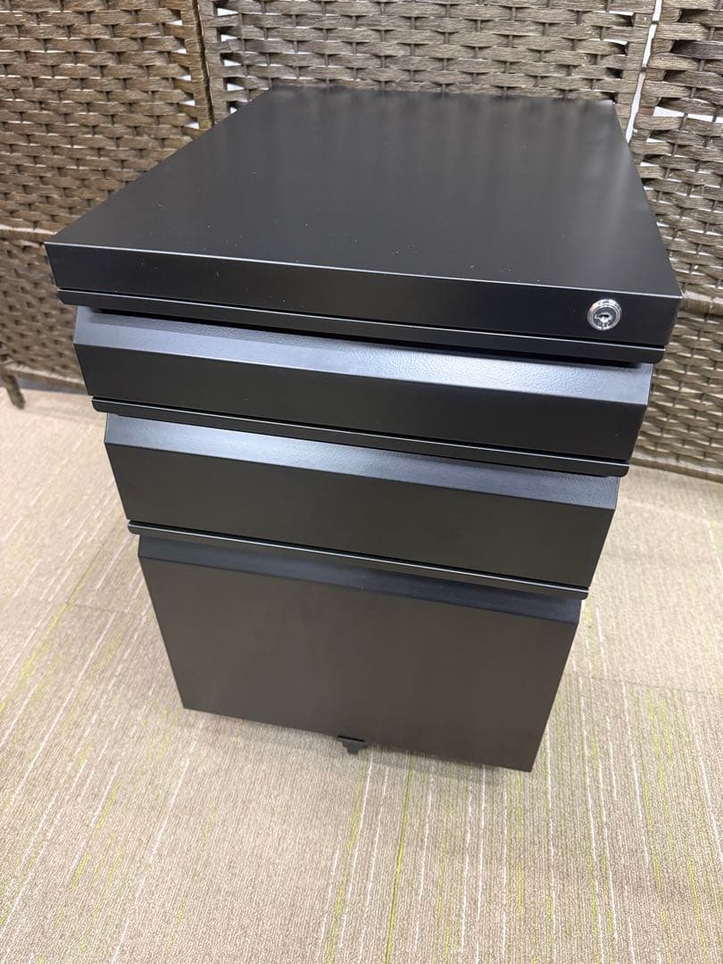 【洗浄消毒作業済】オフィスコム　オフィスワゴン　スチールデスクワゴン　鍵付き