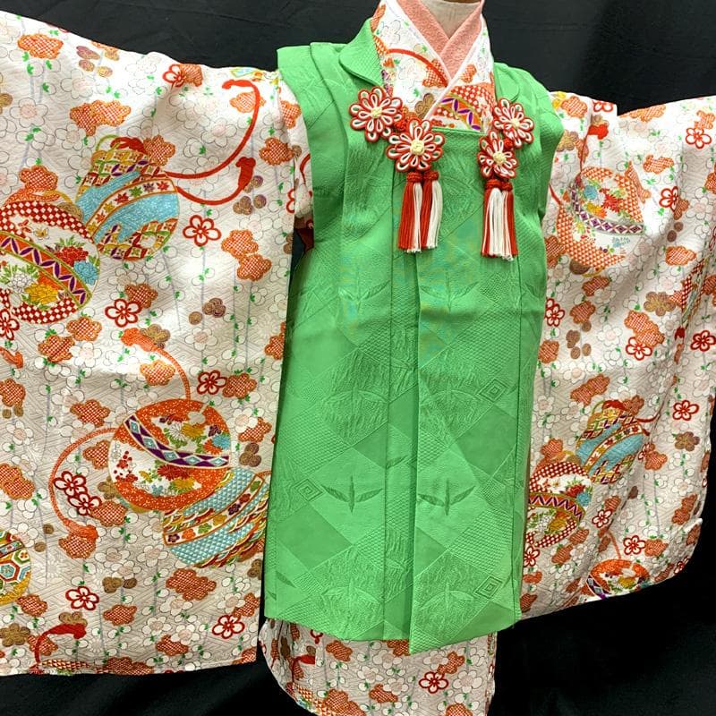 510ag27□七五三 三歳 女児 着物&被布 金彩 鈴 梅 白□状態良好