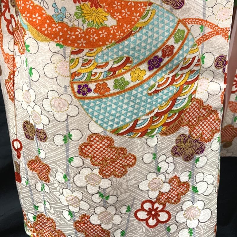 510ag27□七五三 三歳 女児 着物&被布 金彩 鈴 梅 白□状態良好