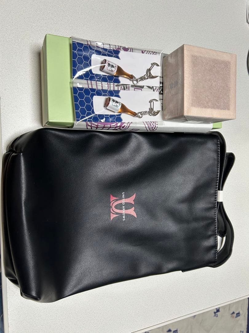 AKABU×UAショルダーバッグ、信州亀齢キーホルダーと酒升