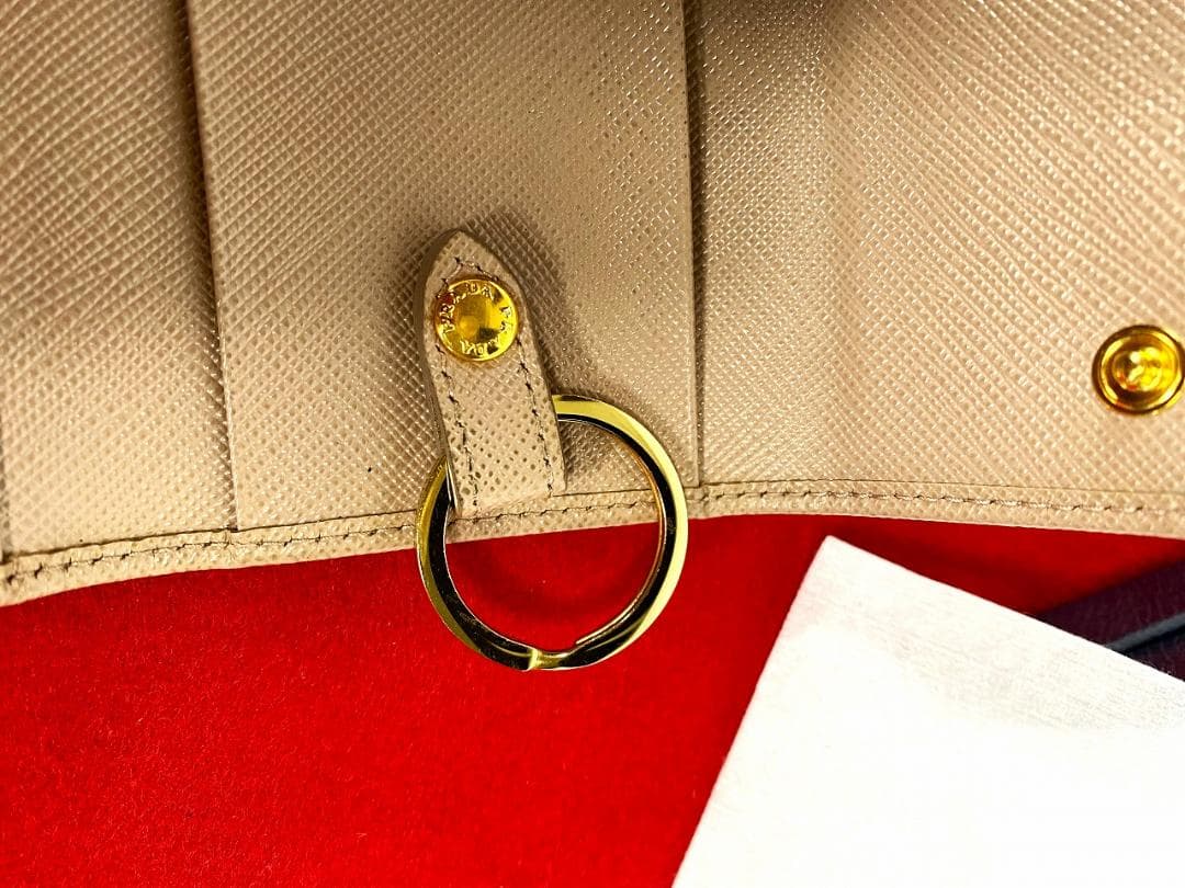 プラダ 4連 キーケース 1PG004 サフィアーノレザー ピンクベージュ