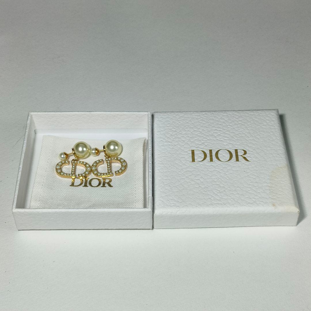 【新品未使用】Dior ディオール パールピアス CDロゴ ゴールド 箱汚れあり