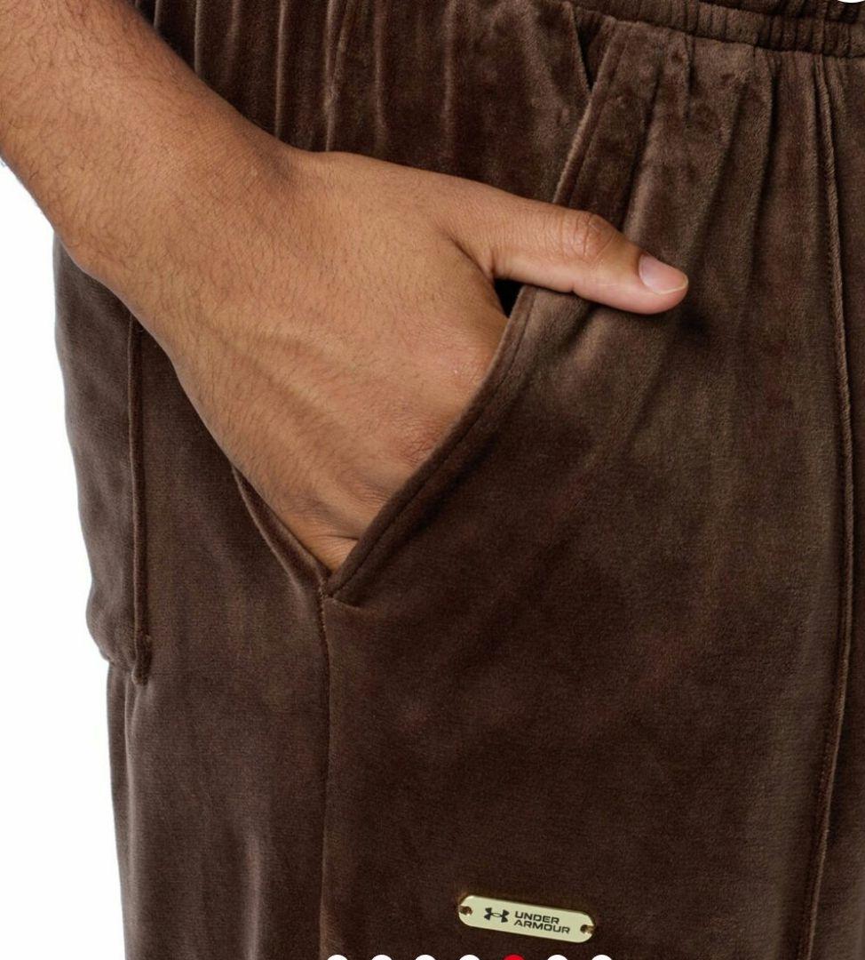 超美品！UNDER ARMOUR　ベロア　セットアップジャージジャケット・パンツ