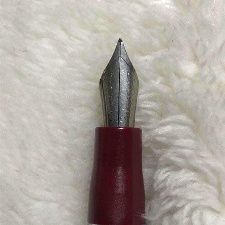 未使用 スティピュラ 万年筆 スプラッシュ ボルドー ペンケース付