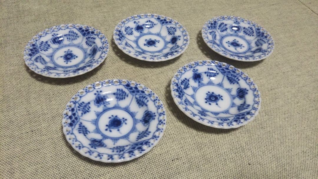 ロイヤルコペンハーゲン 豆皿 フルレース ブルーフルーテッド バタープレート