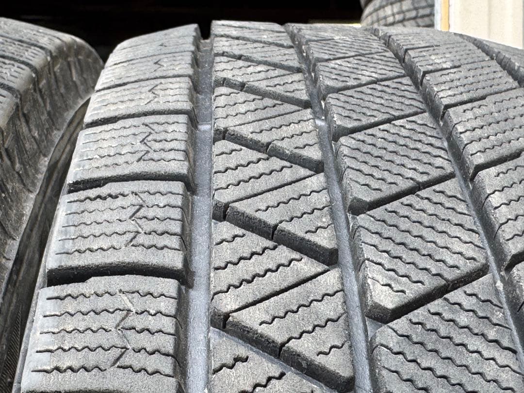 ①sato 215/70R15 ブリヂストン VRX3 （A0114）