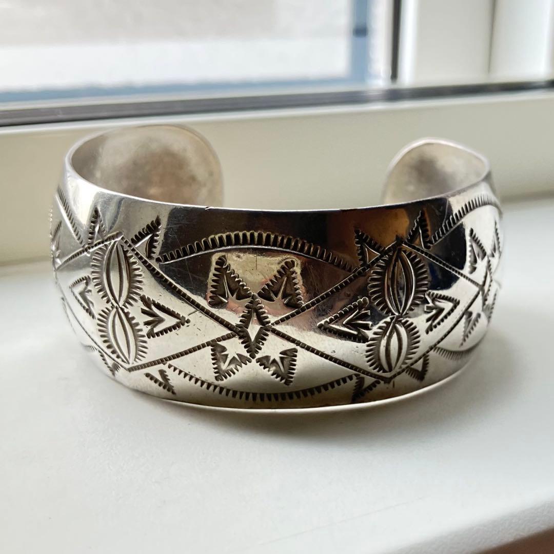 ナバホ族 スターリングシルバー スタンプワーク　ワイドバングル ヴィンテージ
