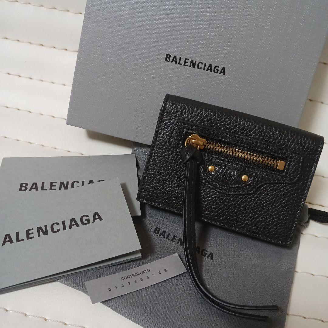 3017【未使用】BALENCIAGAレザーコンパクトウォレット　ブラック