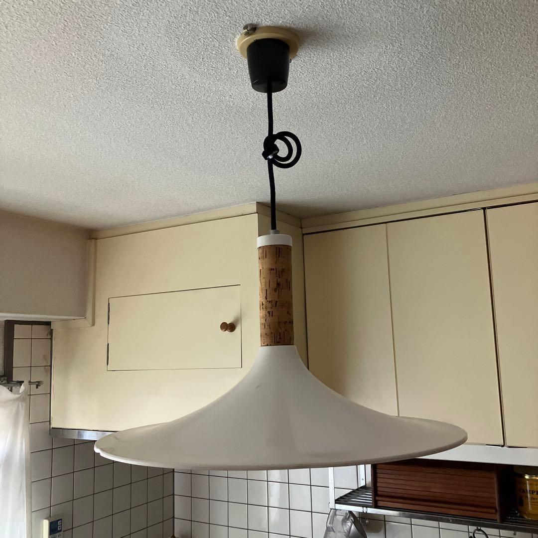 アンティーク　ホワイトペンダントライト