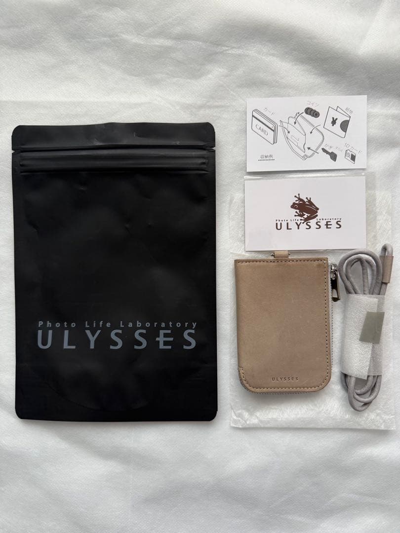 未使用　ULYSSES コモドリベルタ　ミニ財布　ユリシーズ　ウォレット　本革