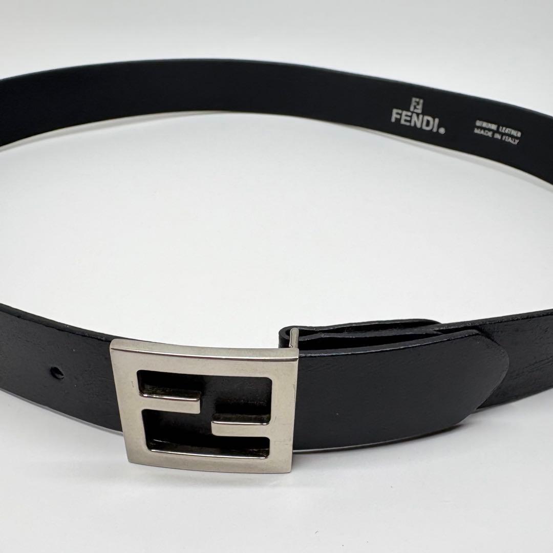 フェンディ　FENDI ベルト　レザー　FFロゴ　シルバー