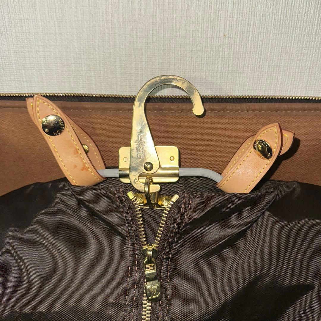 LOUIS VUITTON スーツケース