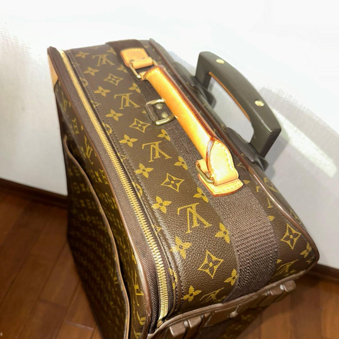 LOUIS VUITTON スーツケース