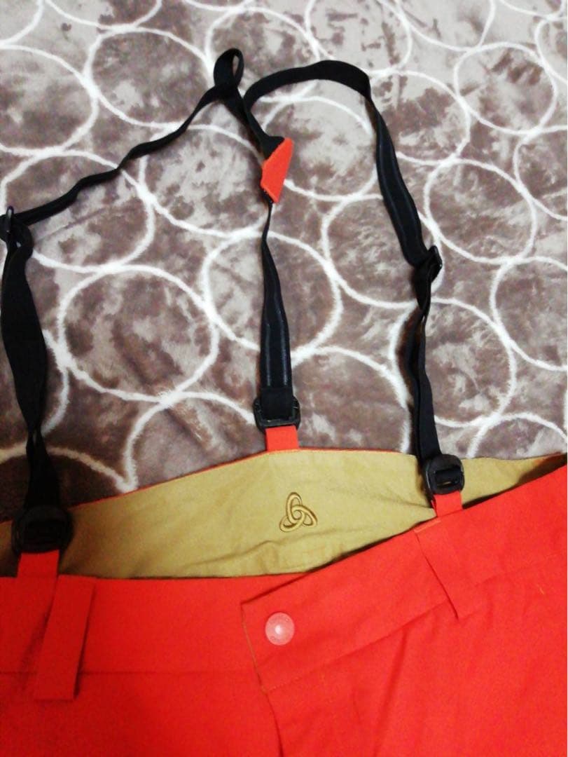 オレンジ スキーウェア サスペンダー付き　スウェーデン製ハードシェルパンツ