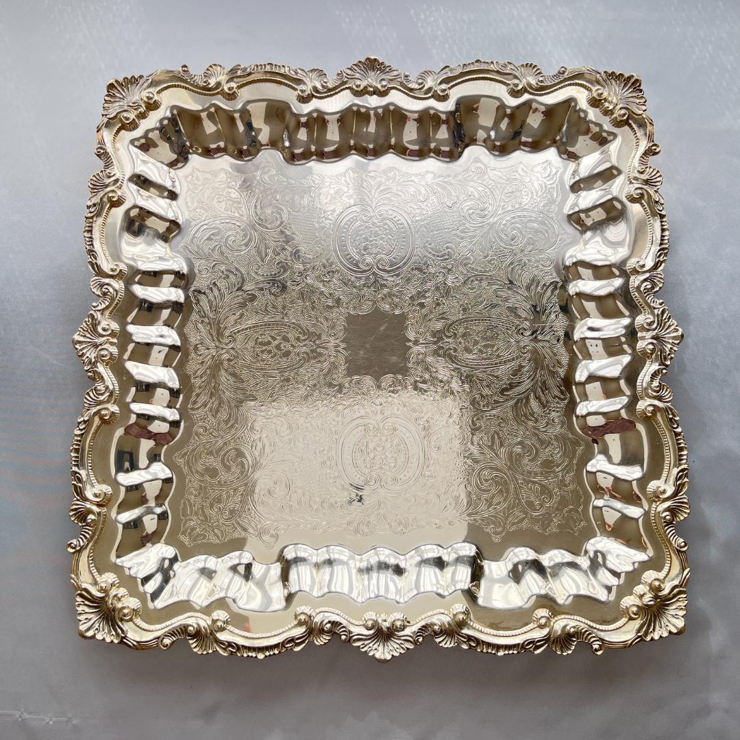 【Wallace】 チッペンデールのギャラリートレー スクエア 42cm