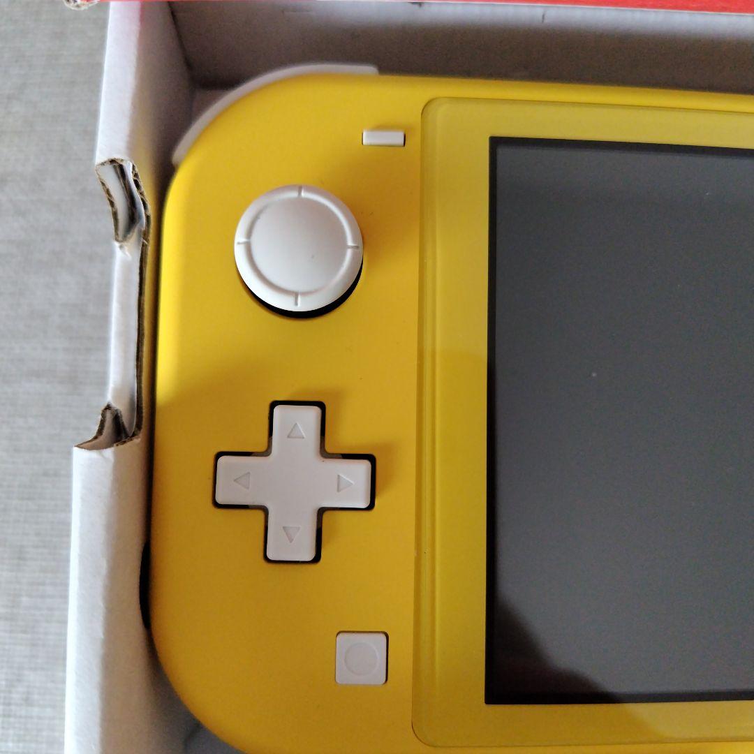 Nintendo Switch Lite イエロー 本体　箱　充電器付き