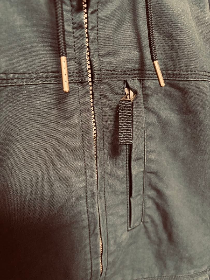 【新品未使用】LLビーンビーンズ・ユーティリティ・フーディ 米国フィットMサイズ