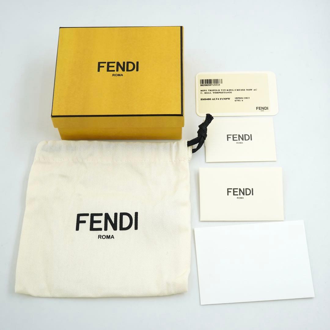 ✨現行・未使用展示品・付属品完備　FENDI ミニ財布　ズッカ　FFダイヤモンド