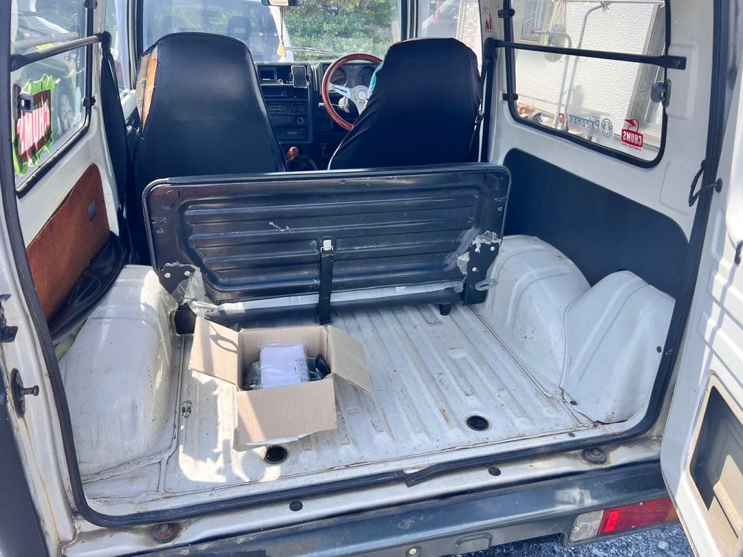 スズキ ジムニー JA11型　低走行距離