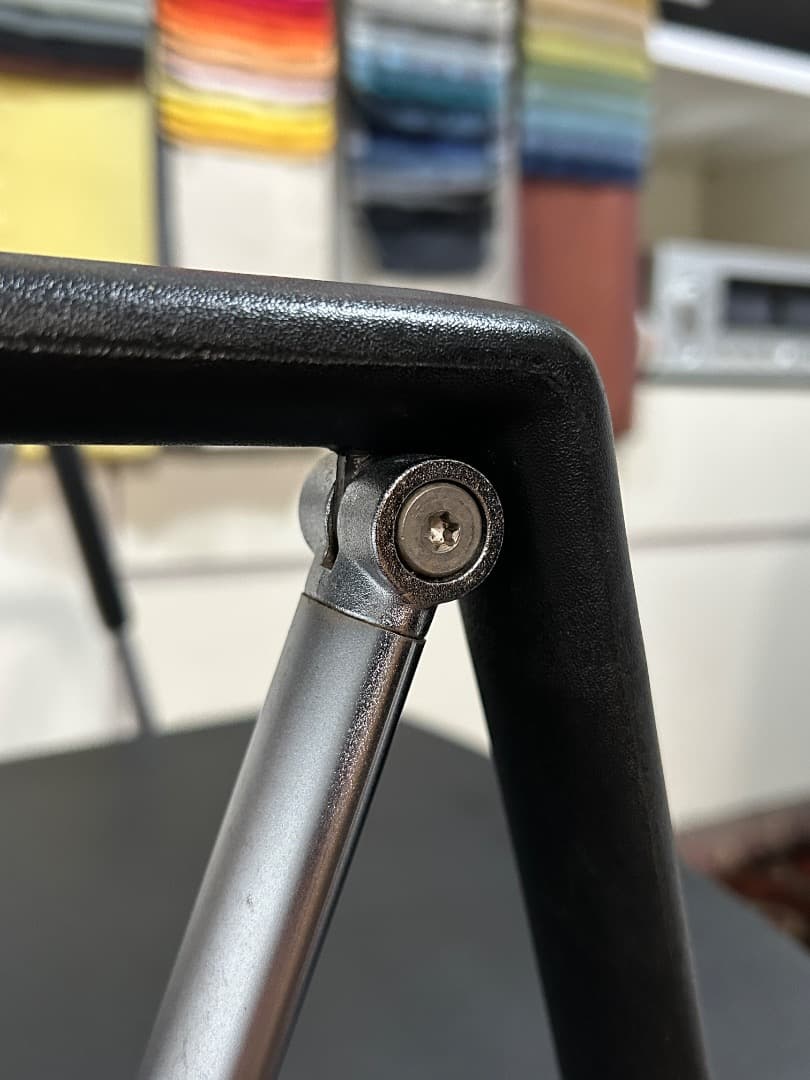 ほ*と様 01 中古 BRONX 1010フォールディングチェア 1脚