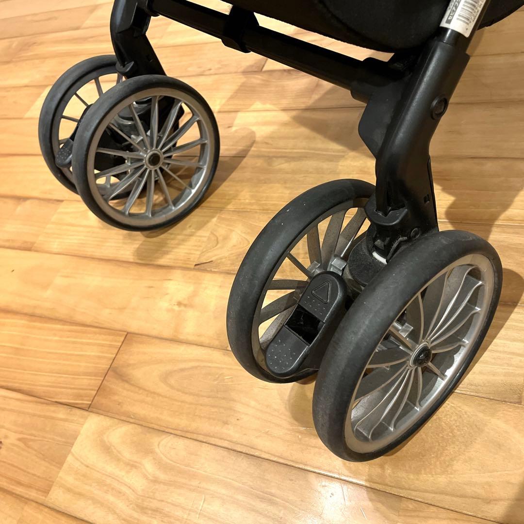 コンビ ベビーカー アンブレッタ4キャス エッグショック UH セピアブラウン