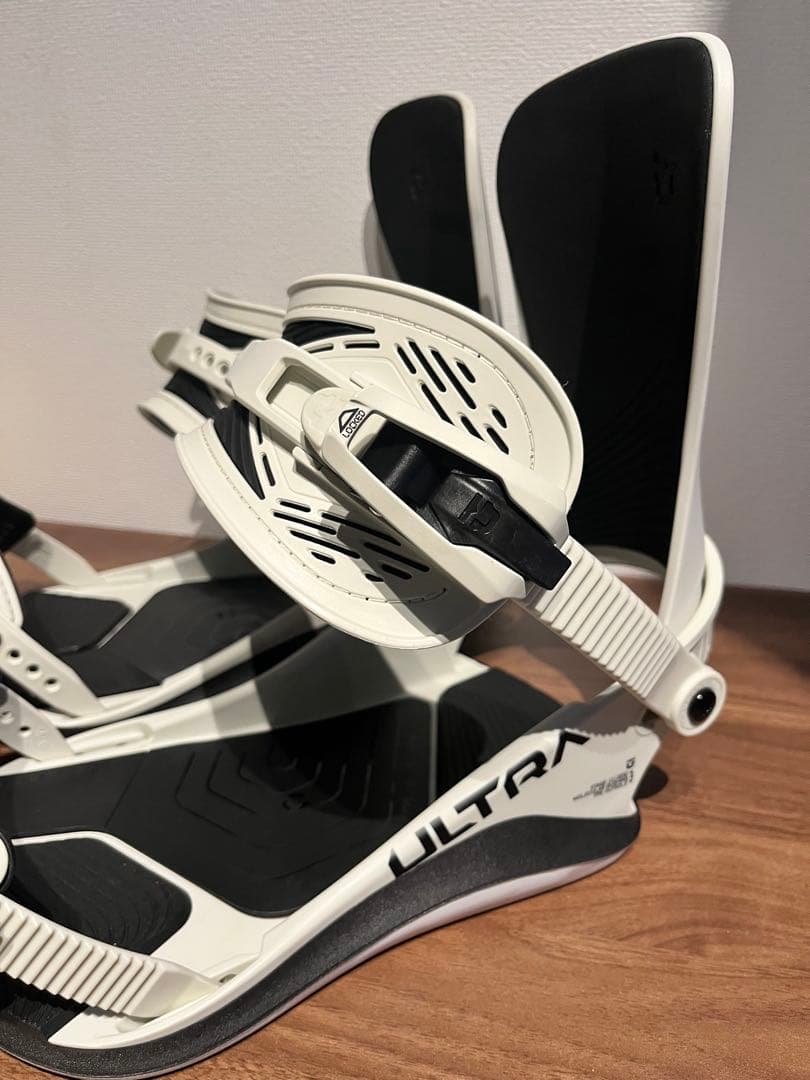 Union Ultra ホワイト ビンディング　23-24モデル