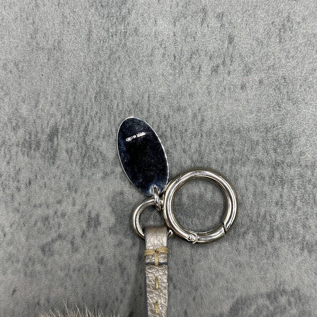 極美品 フェンディ セレリア ポンポンチャーム キーリング 灰 プレート ファー