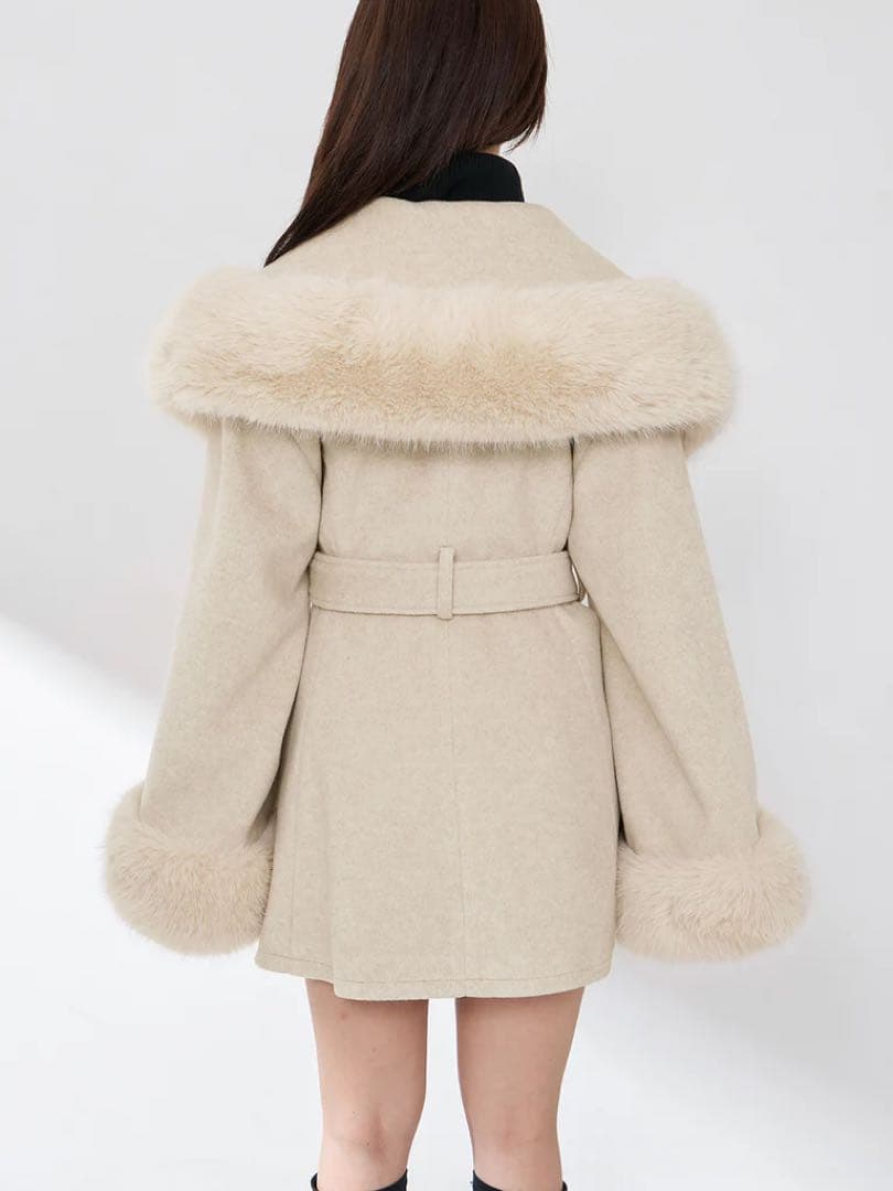 新品タグ付 ダーリッチ ウエストベルトプリンセスラインコート ベージュ FL