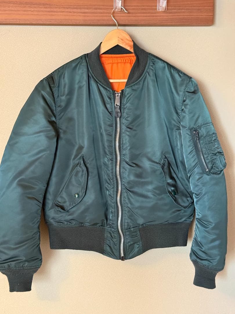 【古着】ALPHA MA-1 サイズ表記M　緑xオレンジ