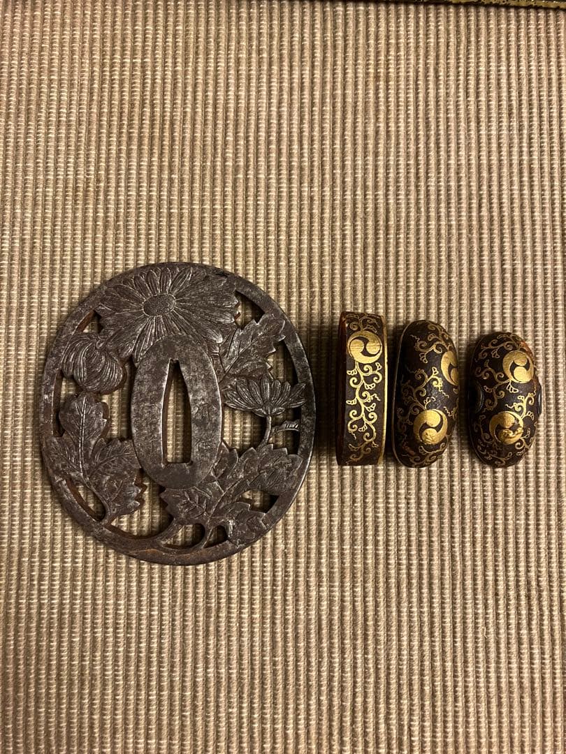 日本刀　刀　鍔　江府住冝壽