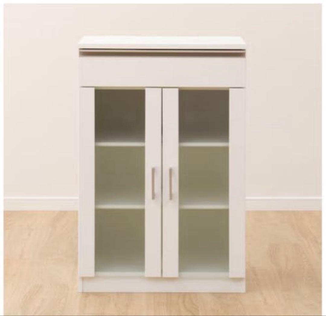 【美品】ニトリキャビネット 食器棚 フォルムNガラス扉付き