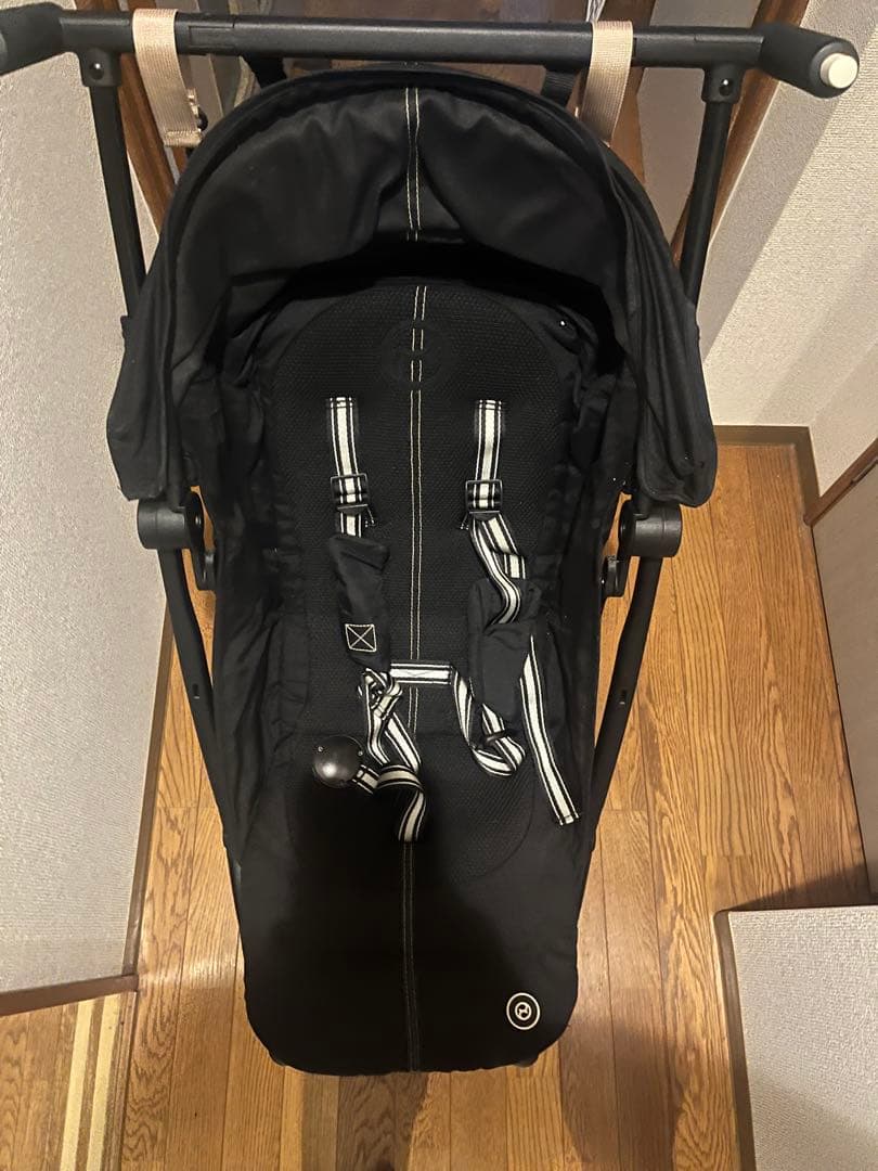 ブラック ベビーカー 折りたたみ可能