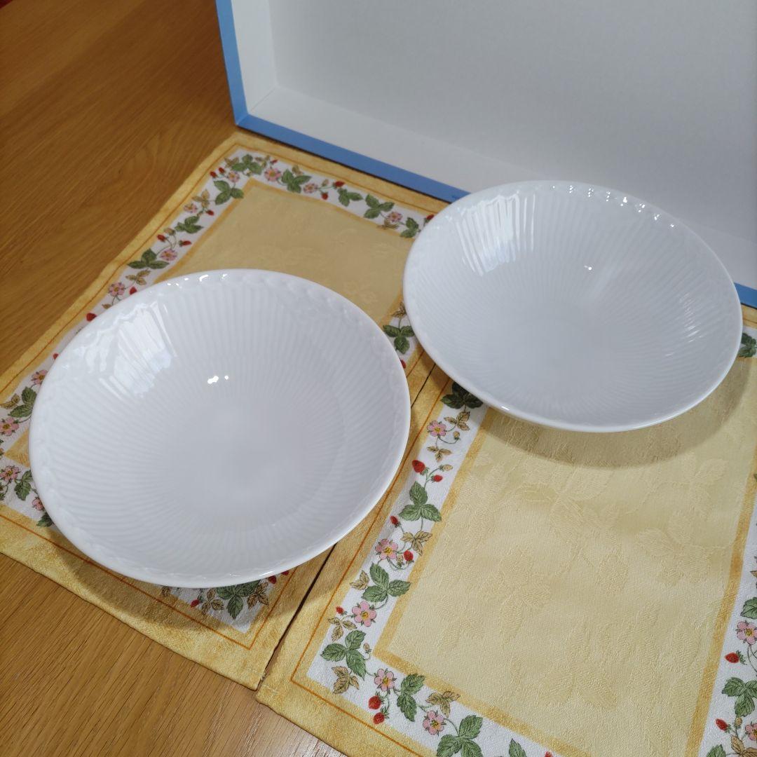 【未使用品】ロイヤルコペンハーゲン　ホワイトフルーテッド　ハーフレース　ボウル