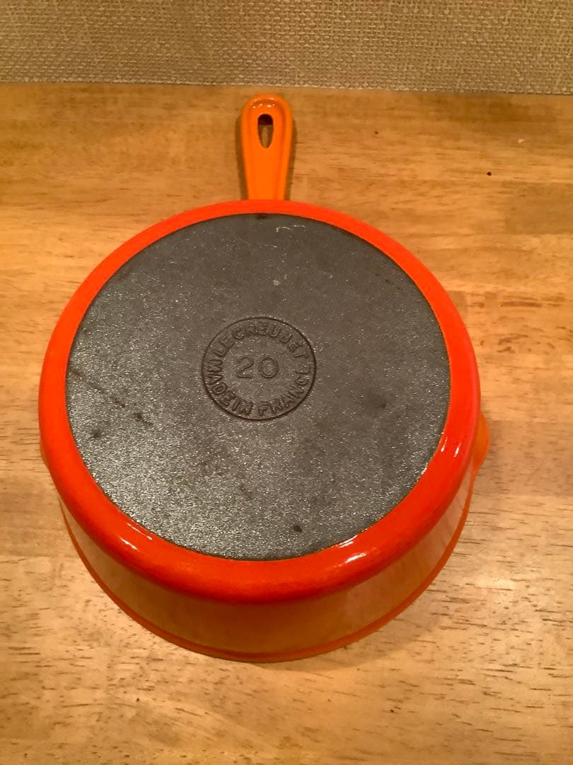 ルクルーゼ 片手鍋　20cm オレンジ色