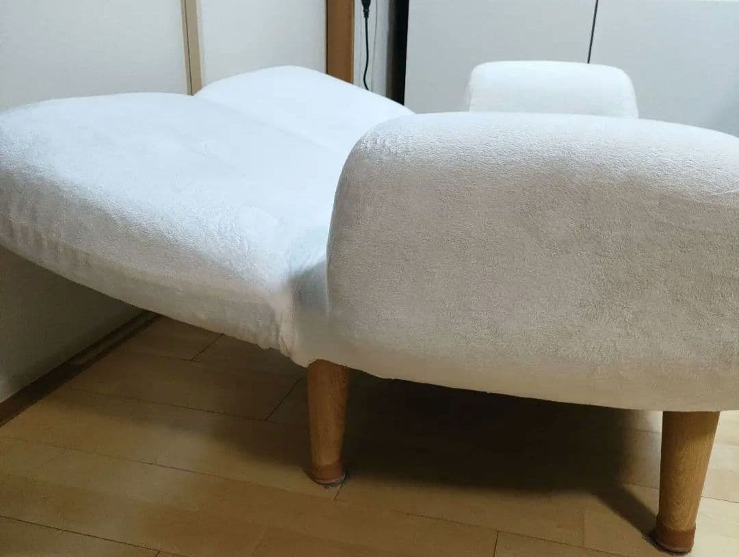 セルタン　ホワイトファブリック　2人掛けソファ