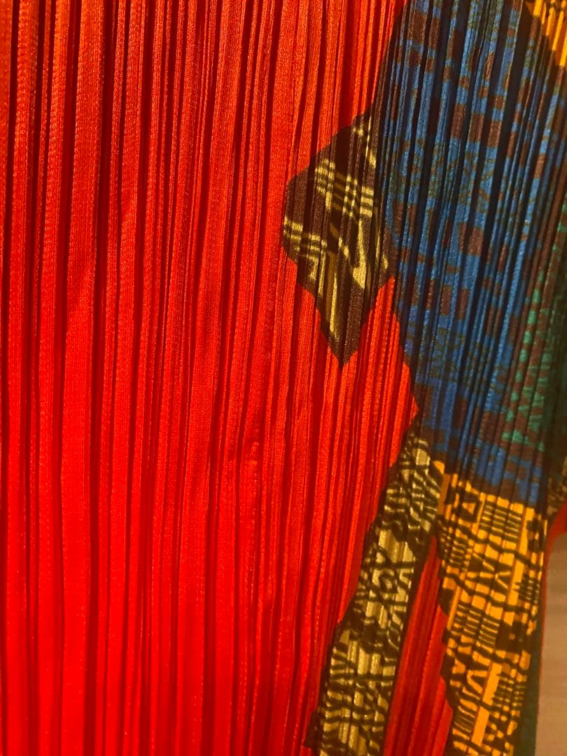 PLEATS PLEASE イッセイミヤケ　魚柄　ブラウス