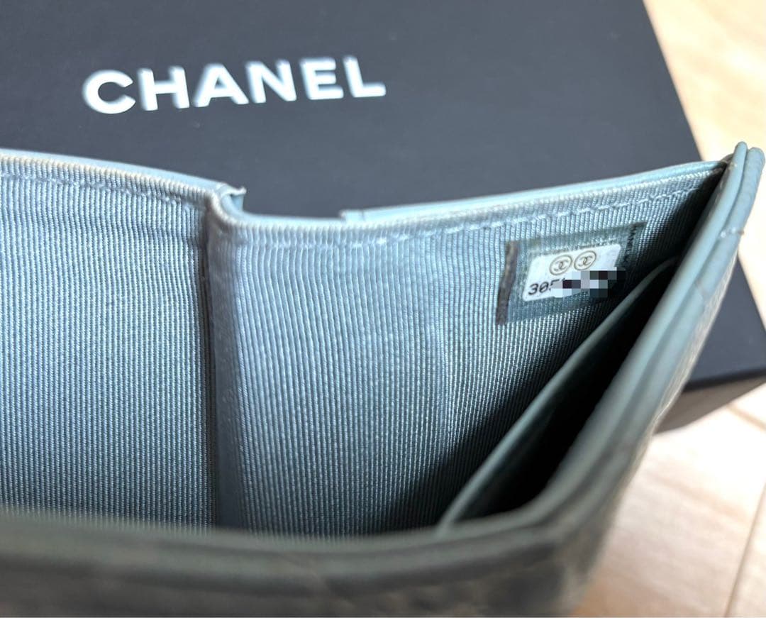 CHANEL スモールフラップウォレット　 ブルーグレー　マトラッセ三つ折り財布