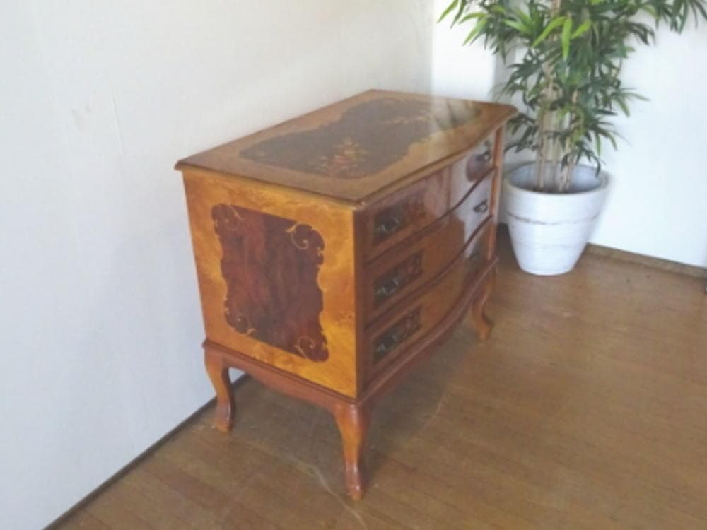 イタリア家具　3段チェスト　玉杢　猫脚　象嵌細工　高級クラシック　エレガント