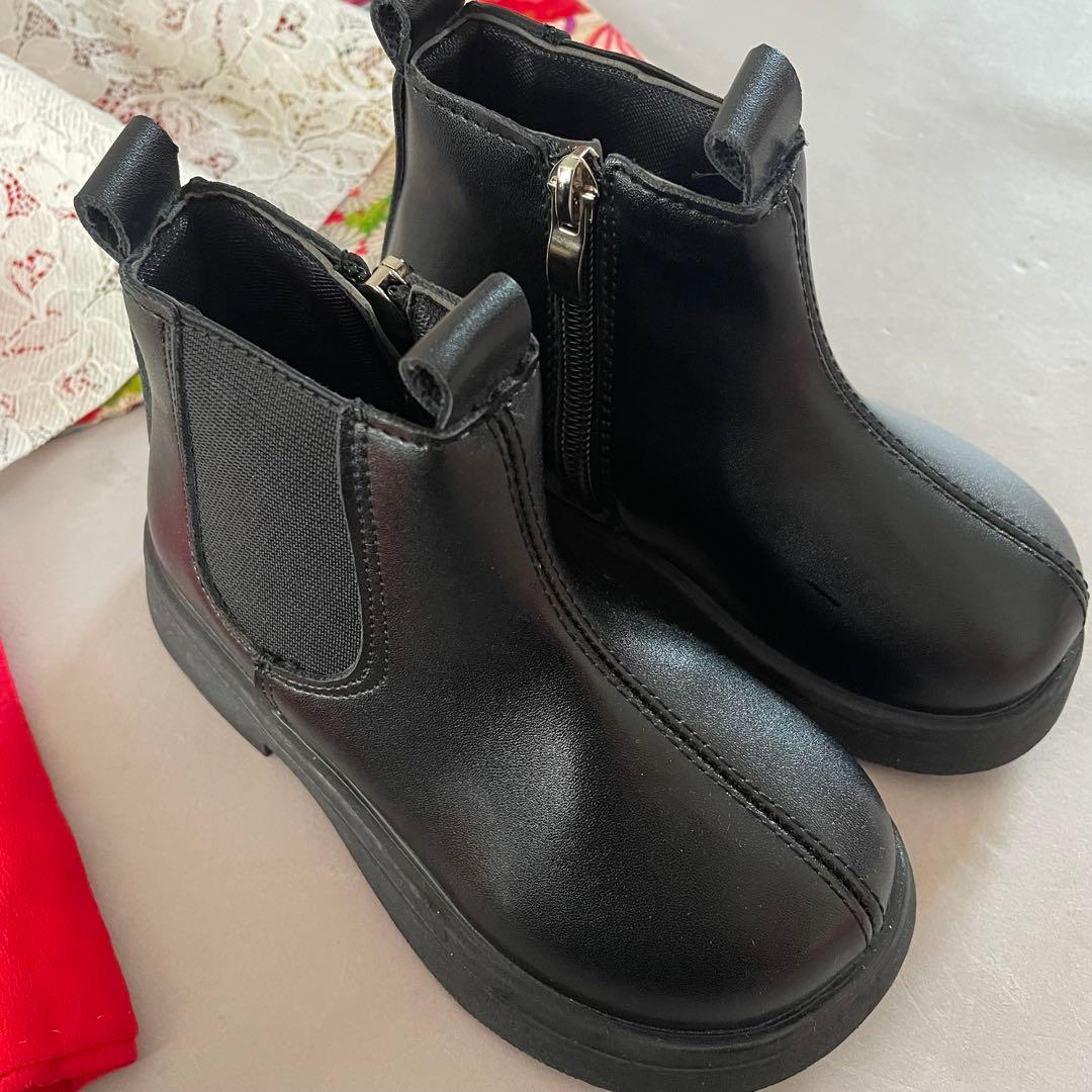 七五三　2歳〜３歳　アンティークお着物　レースの被布エプロンコーデ　ビーズバッグ