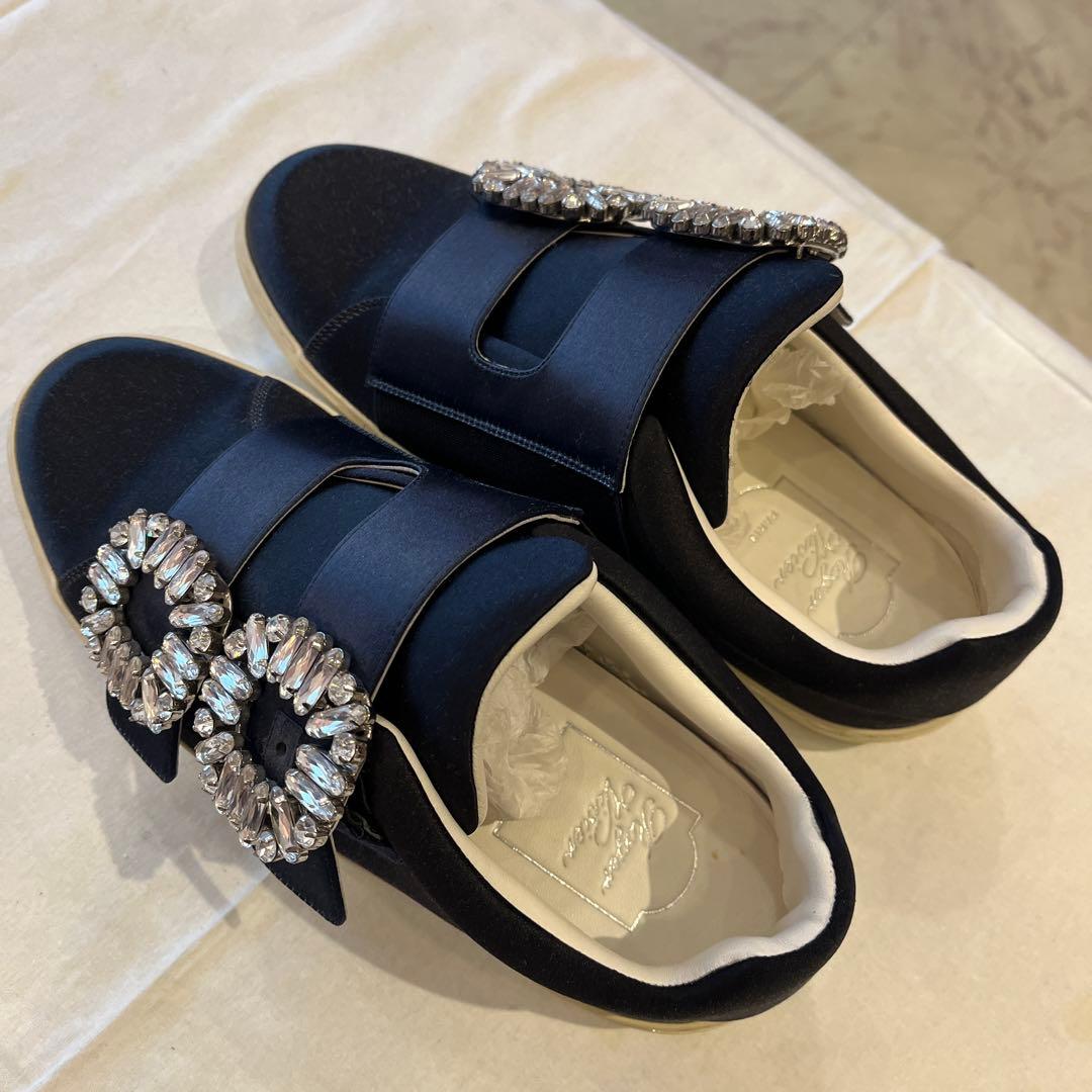 ビジュースニーカー　ブラック