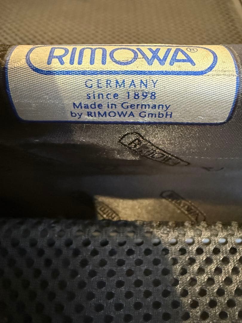 【機内持ち込み可能サイズ】RIMOWA チタニウム キャリーケース