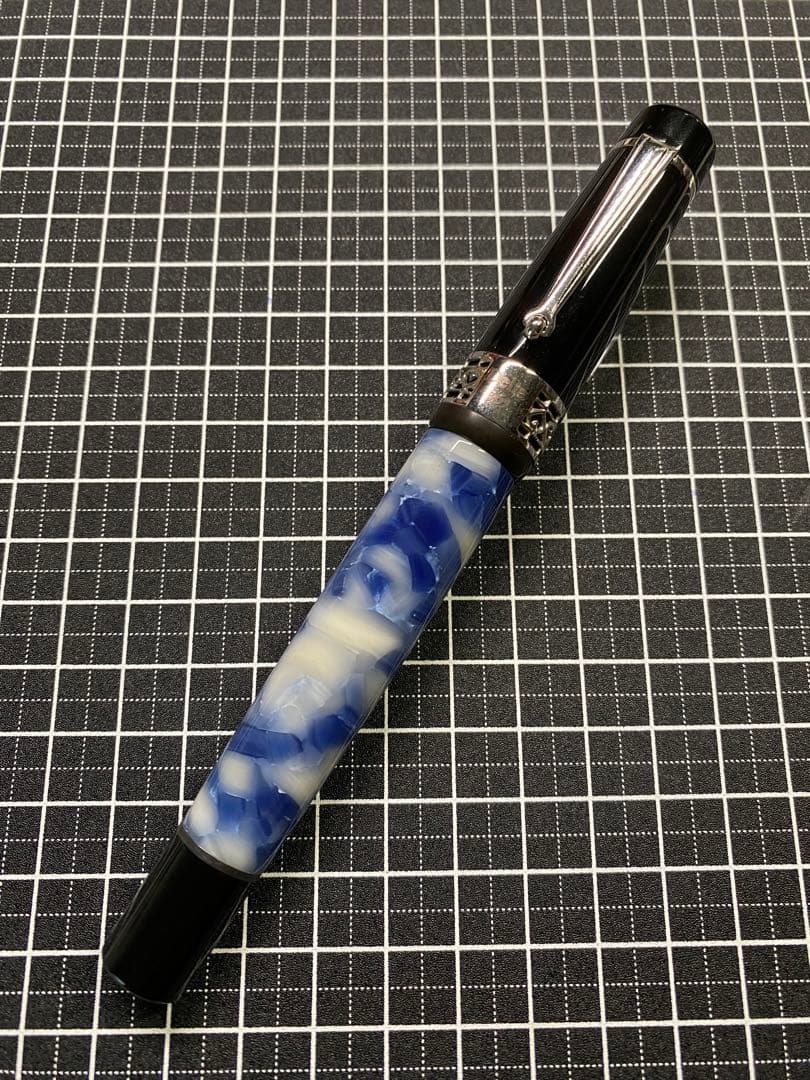 DELTA #365 Millennium Blue-ice 万年筆　字幅M