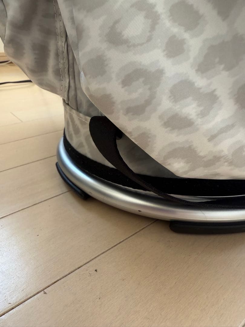 ニューバランス　キャディバッグ レオパード柄 ホワイトu0026グレイ