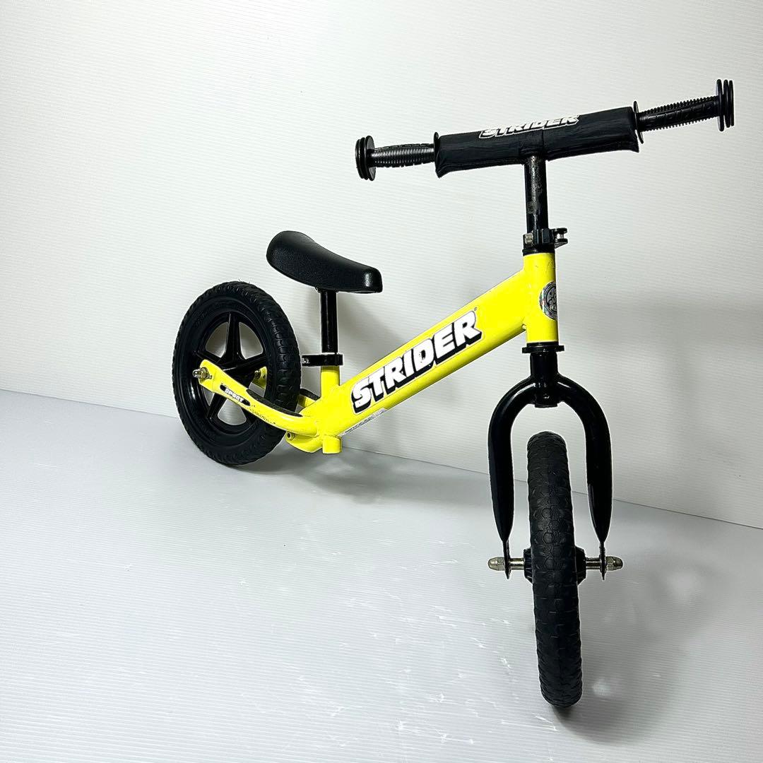 美品☆ストライダー スポーツ イエロー 黄色 キックバイク 補助なし