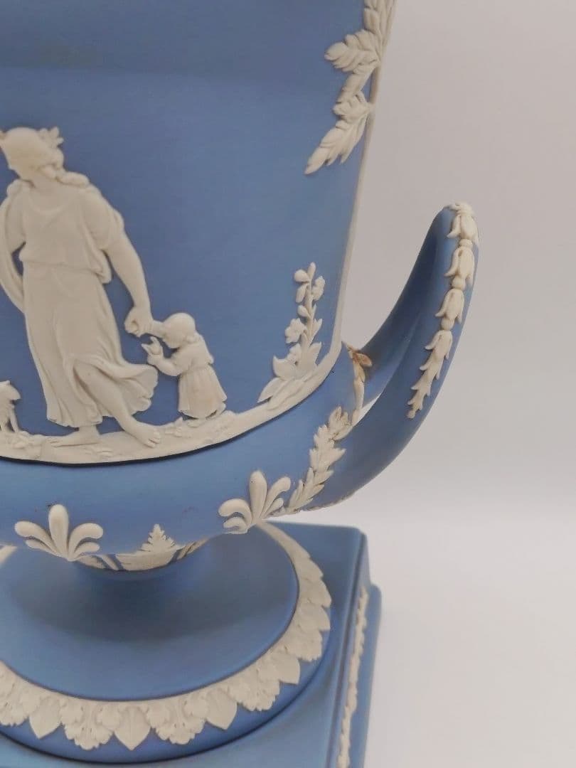 4-475ウェッジウッド　ジャスパー　花瓶　フラワーベース　飾り壺　アンティーク