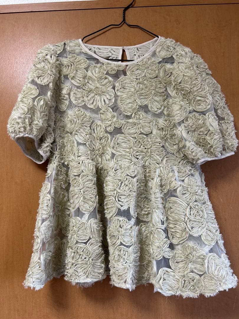 おこめorgue♡ Flower embroidery blouse