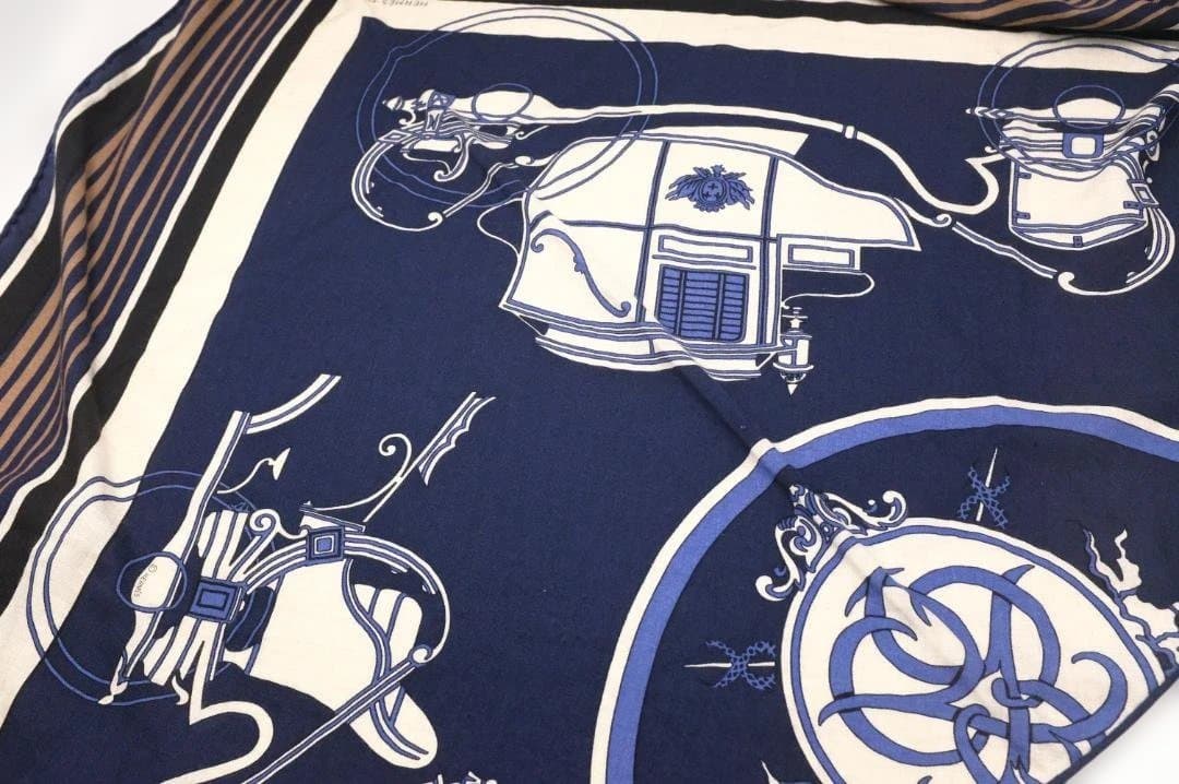 【レアアイテム】Hermès　エルメス　カレジェアン　トライアングル